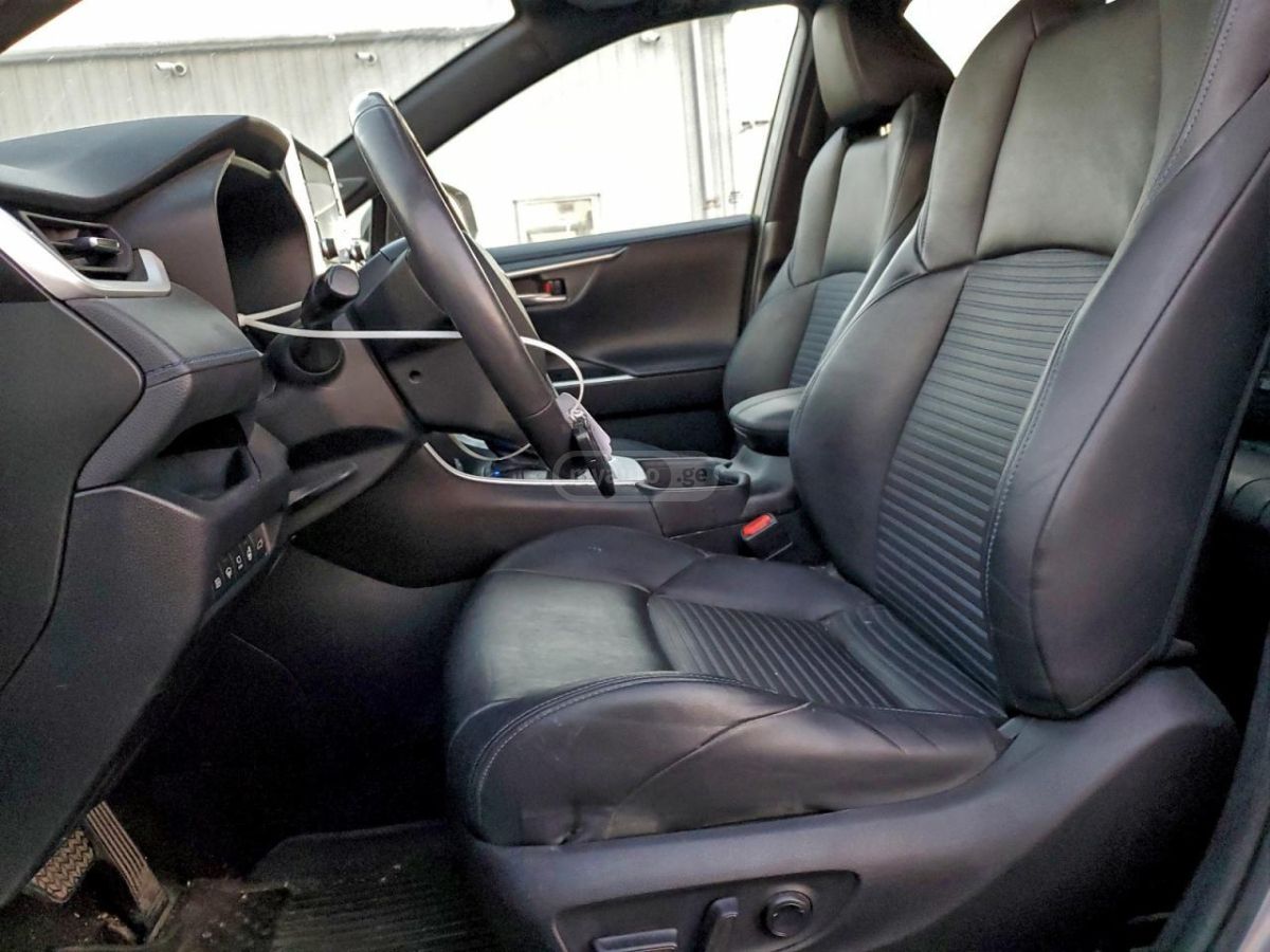 Toyota RAV 4 - фото 7