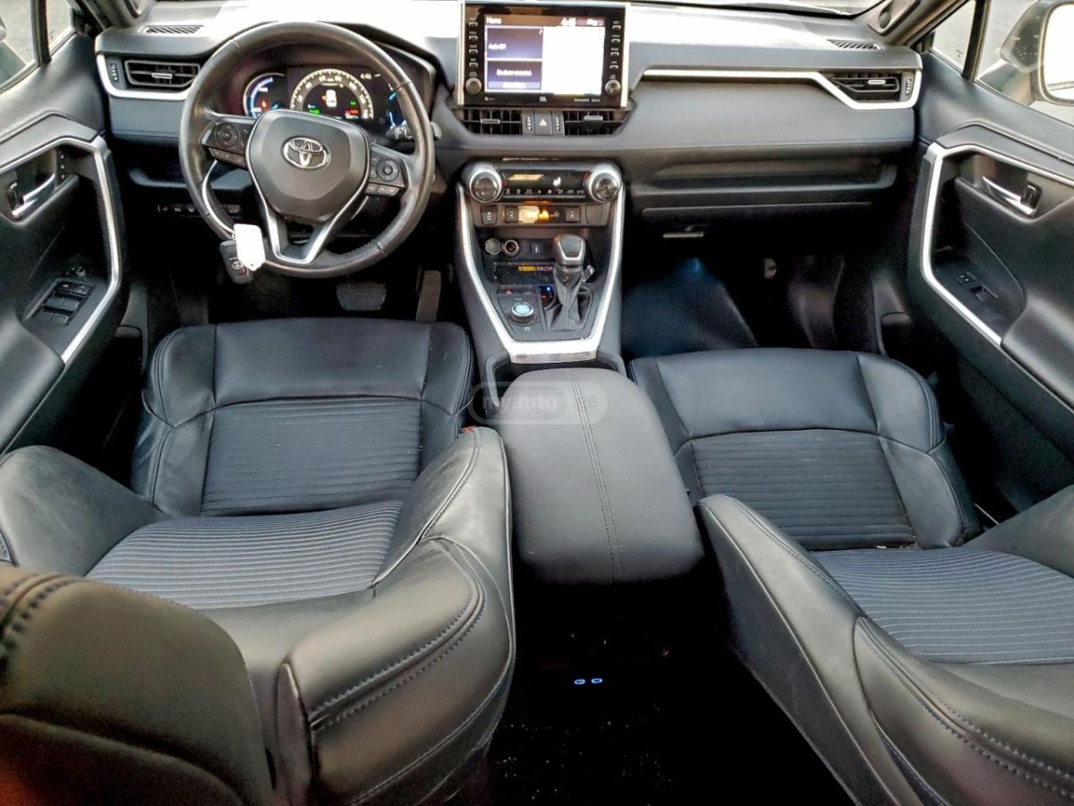 Toyota RAV 4 - фото 8