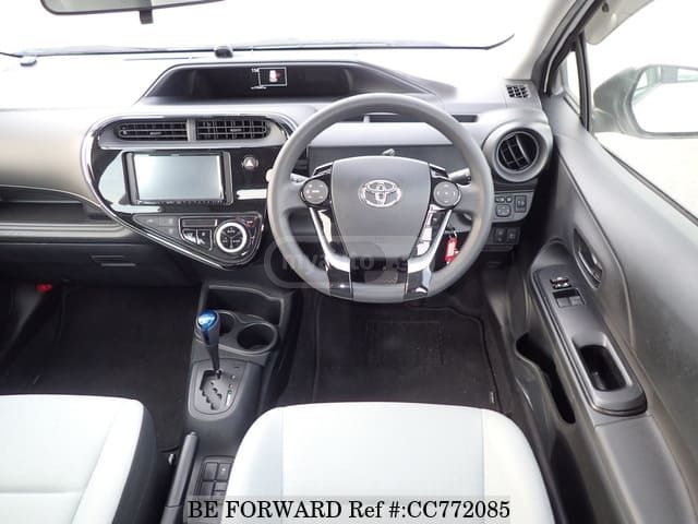 Toyota Aqua - фото 2