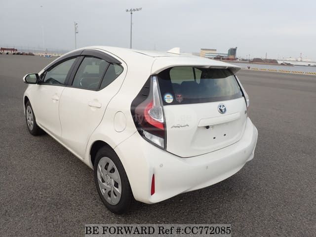 Toyota Aqua - фото 8