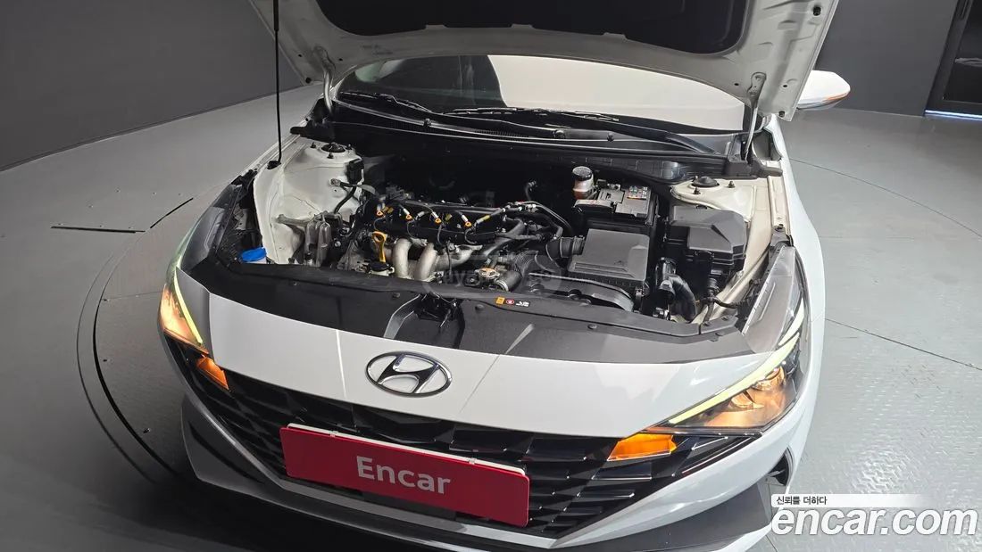 Hyundai Elantra - фото 6