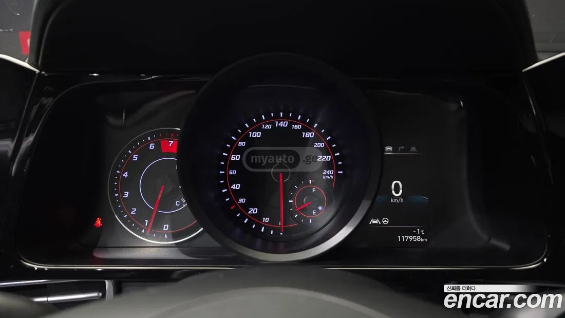 Hyundai Elantra - фото 8