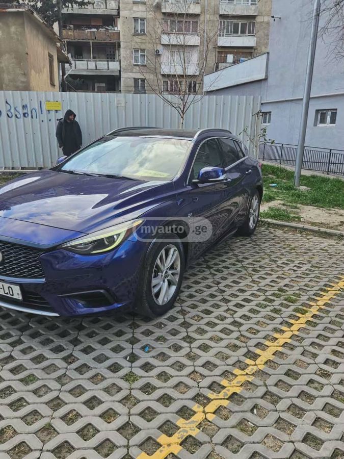 Infiniti QX 30 - фото 11