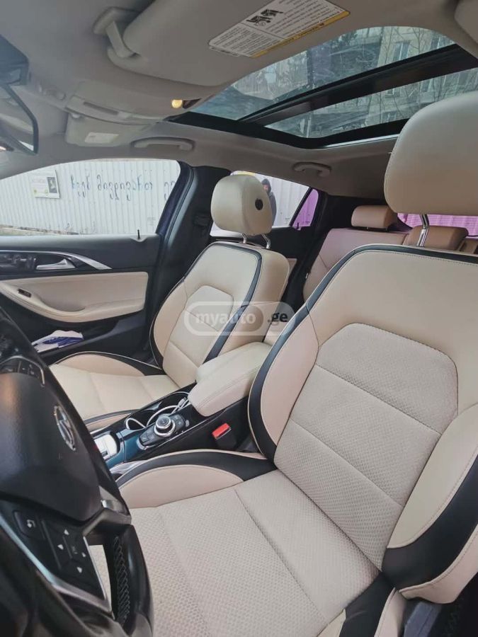 Infiniti QX 30 - фото 9