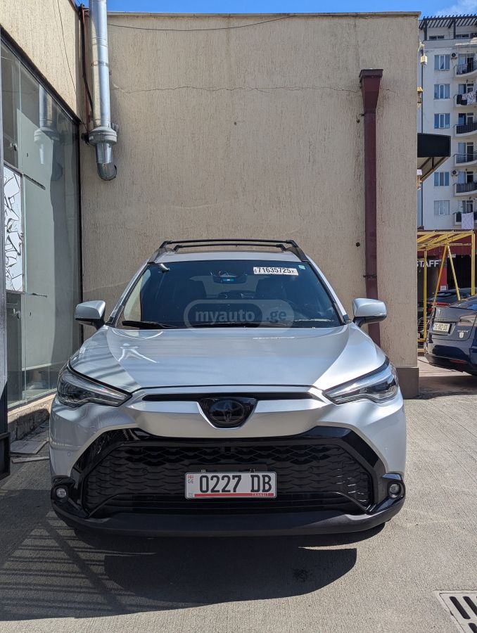 Toyota Corolla cross - фото 1
