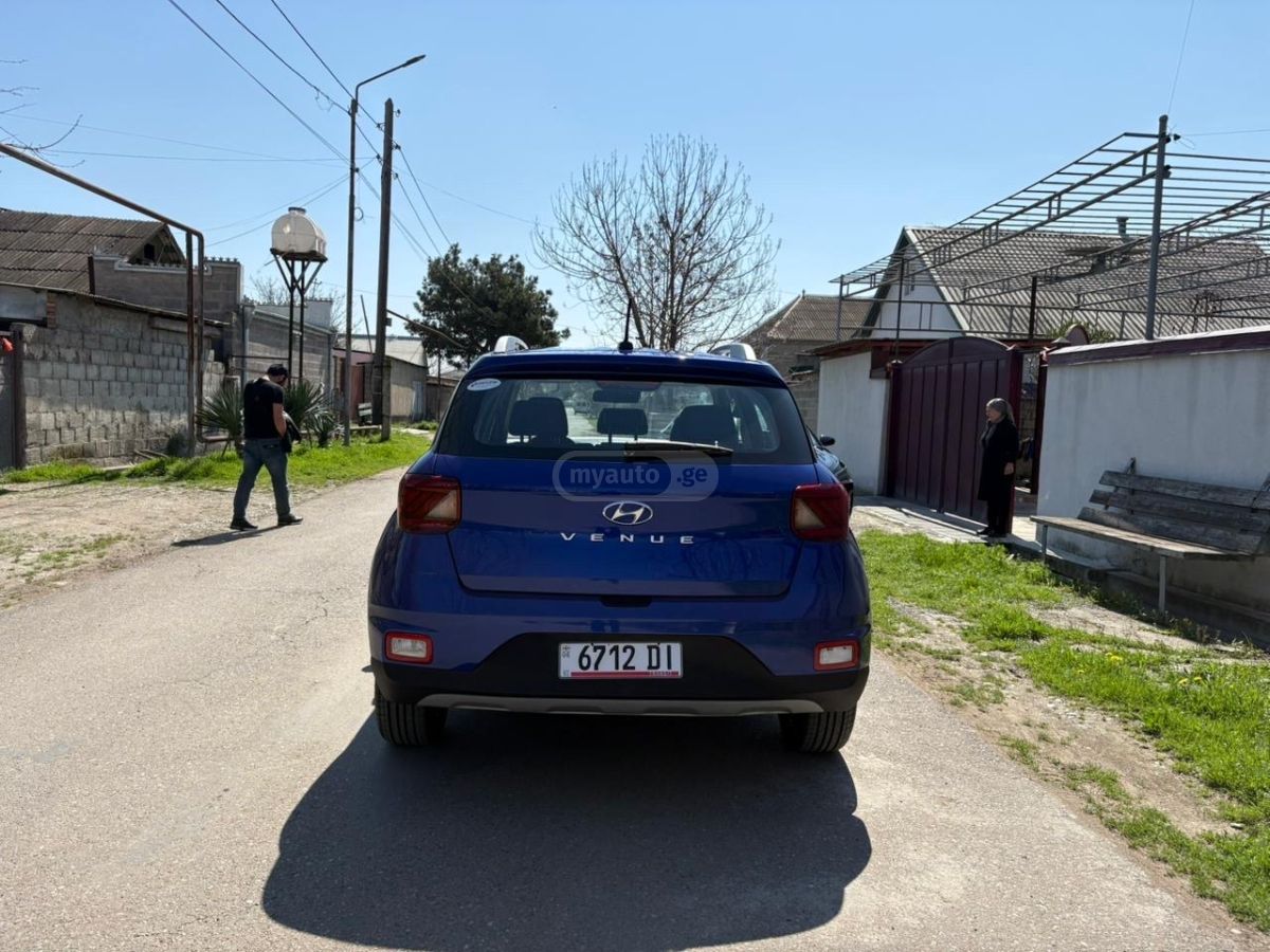 Hyundai venue - фото 10