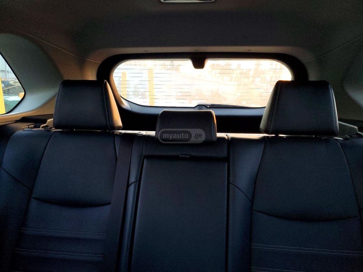 Toyota RAV 4 - фото 10