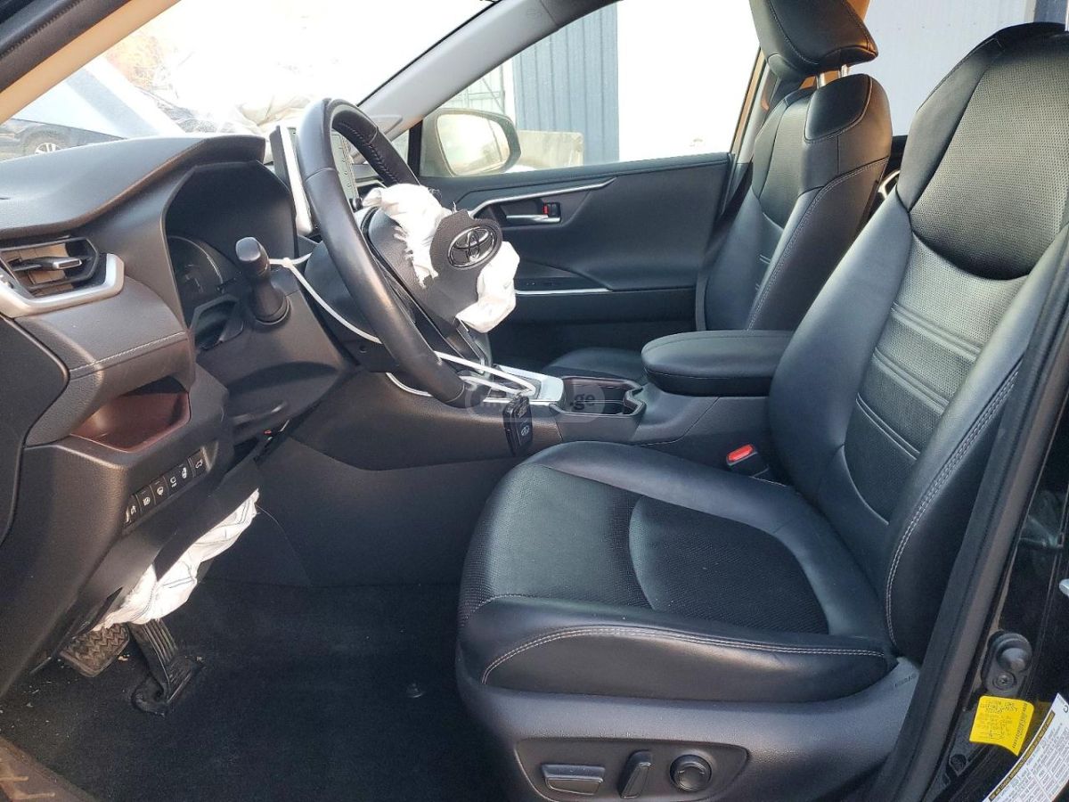 Toyota RAV 4 - фото 7