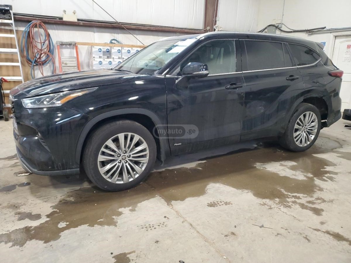Toyota Highlander - фото 2