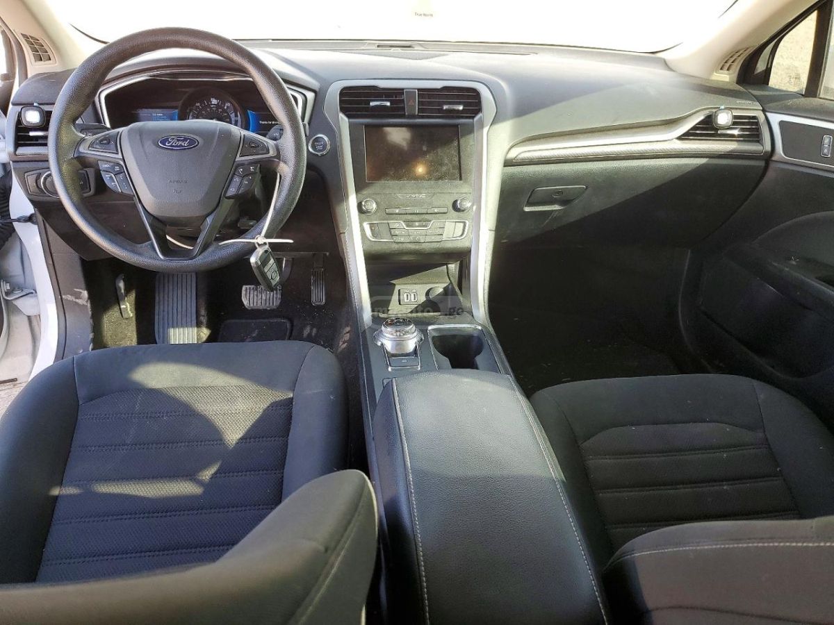 Ford Fusion - фото 8