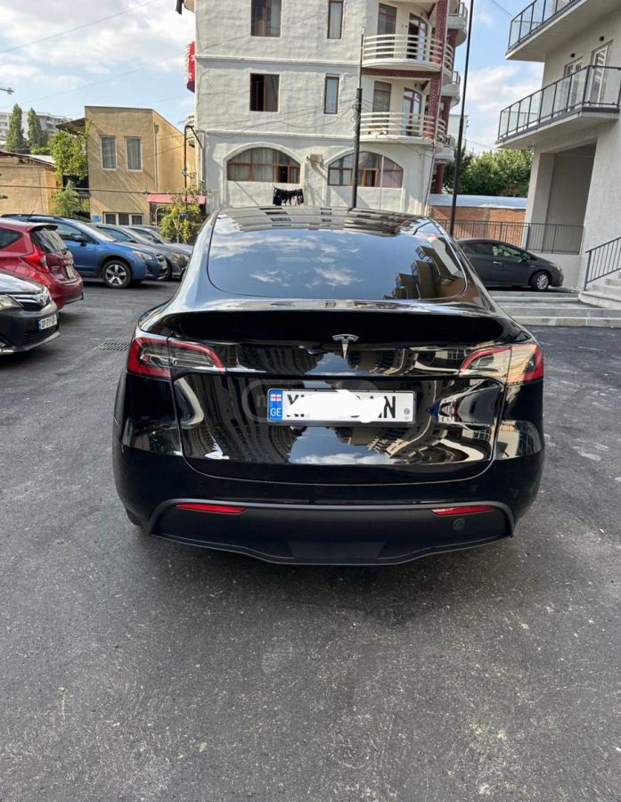 Tesla Model Y - фото 2
