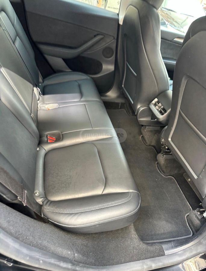 Tesla Model Y - фото 6