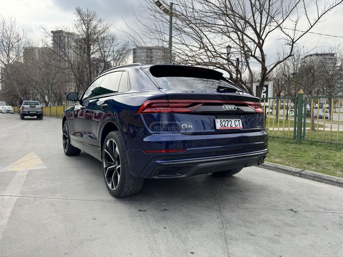 Audi Q8 - фото 6