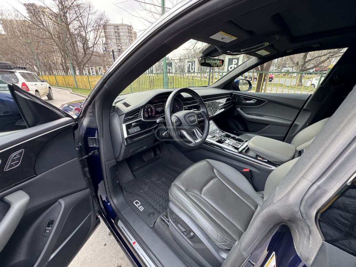 Audi Q8 - фото 7