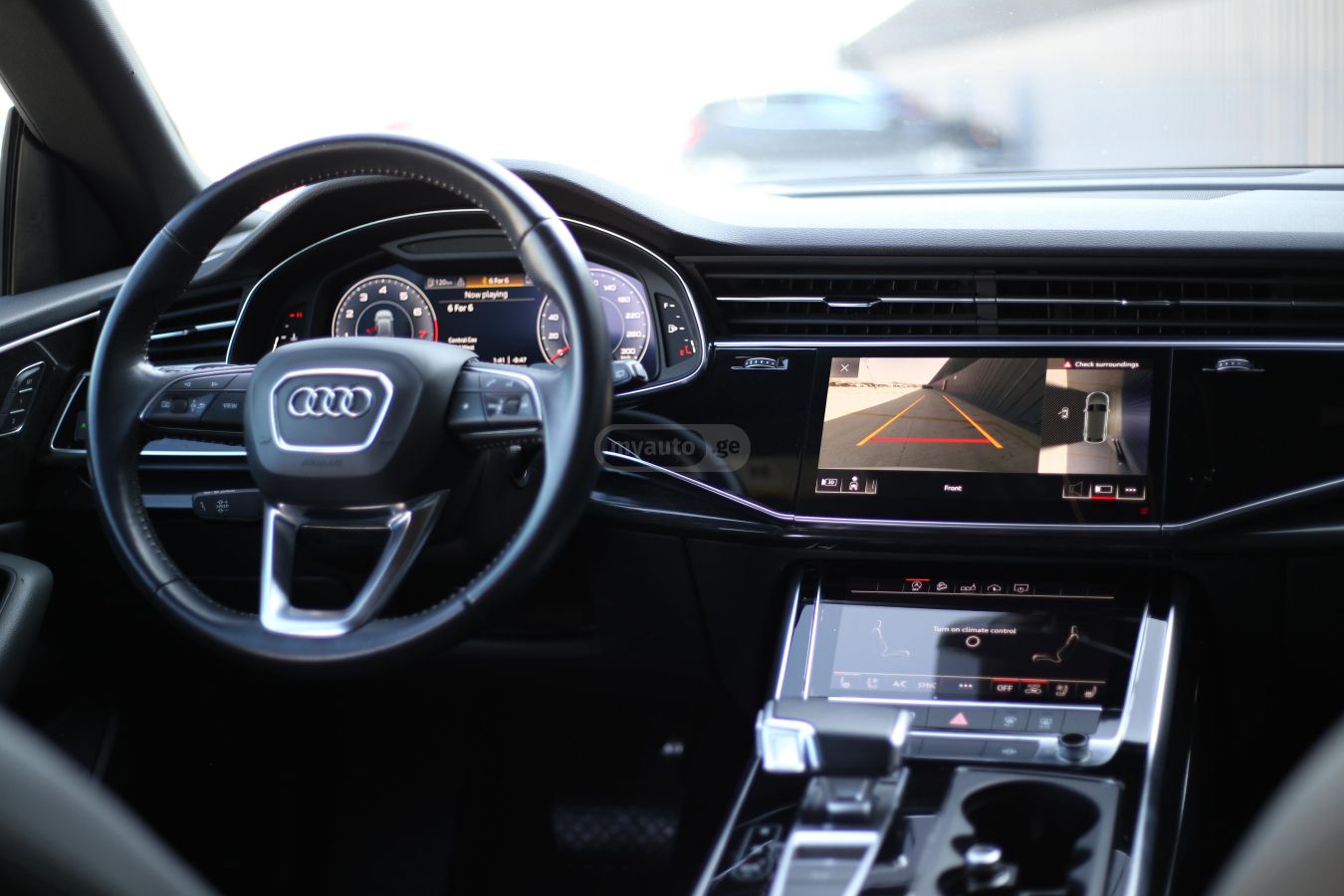 Audi Q8 - фото 9
