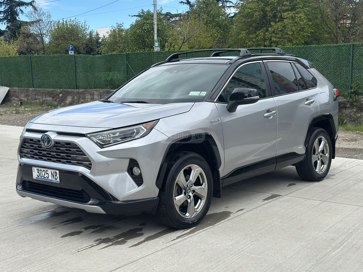 Toyota RAV 4 - фото 3