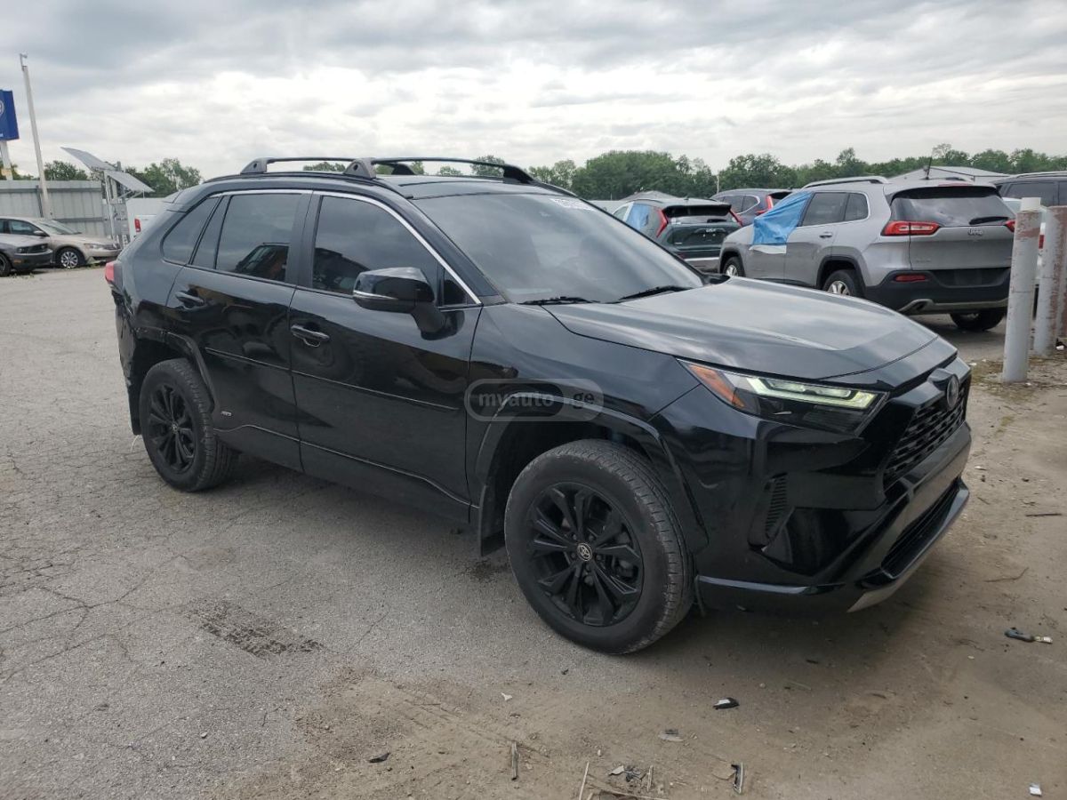 Toyota RAV 4 - фото 2