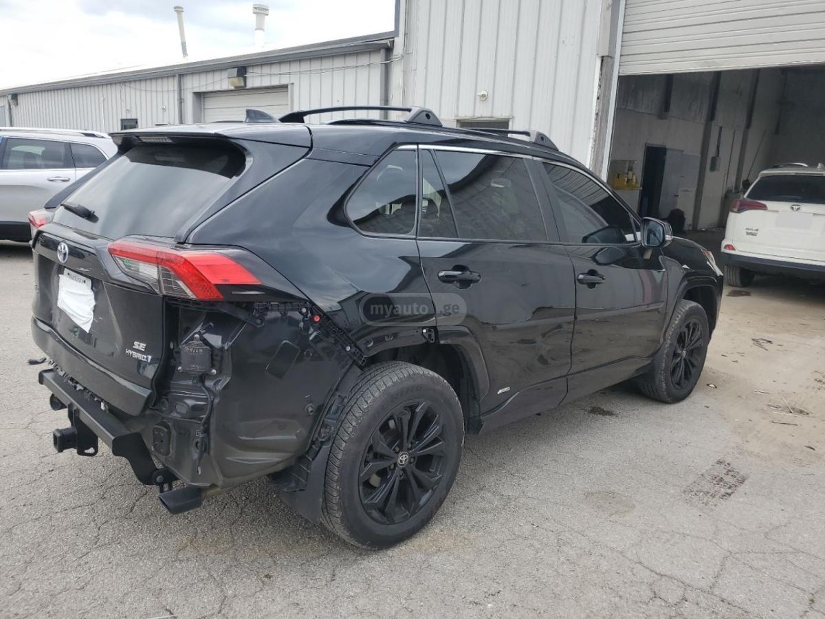 Toyota RAV 4 - фото 4