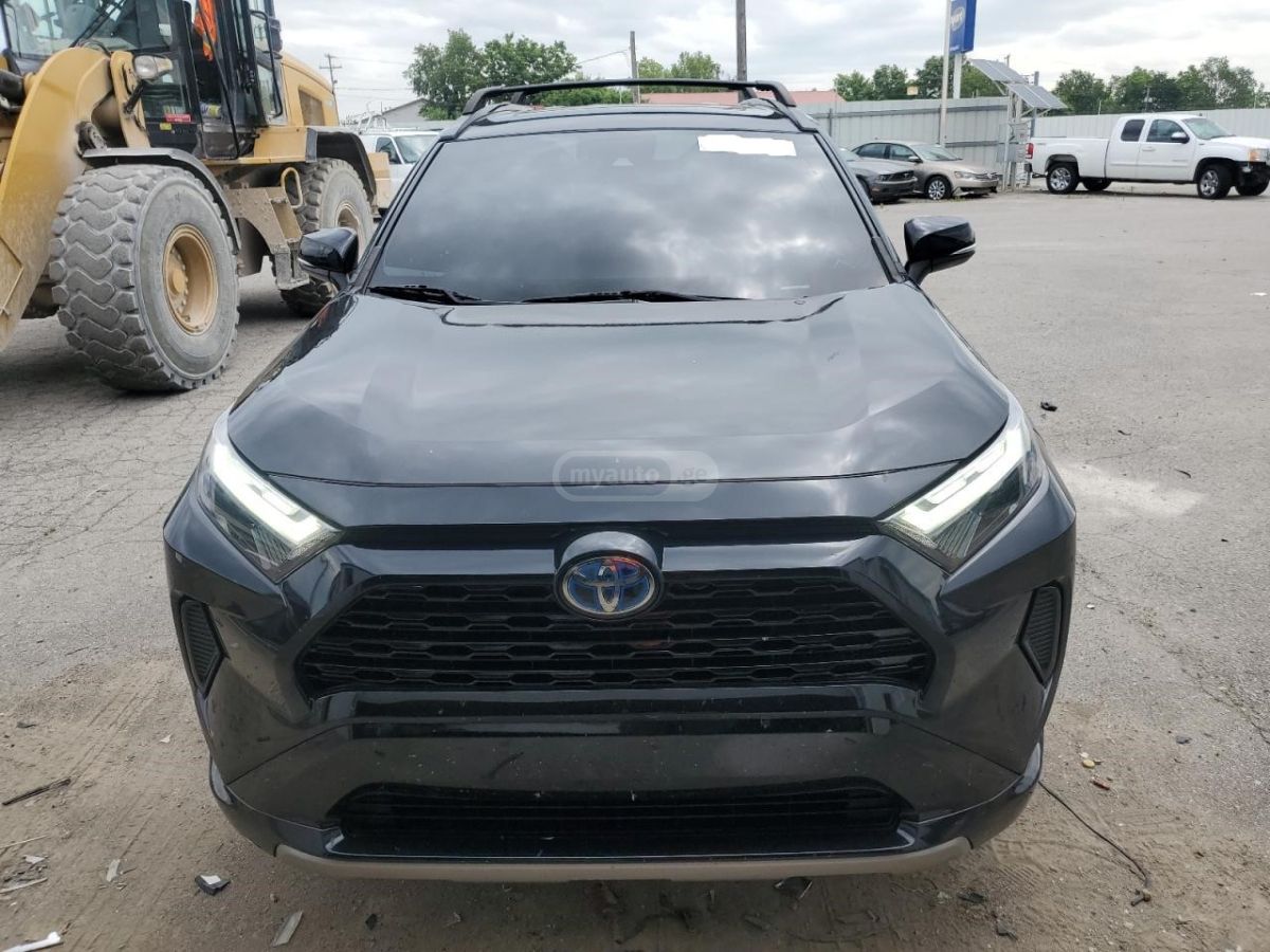 Toyota RAV 4 - фото 5