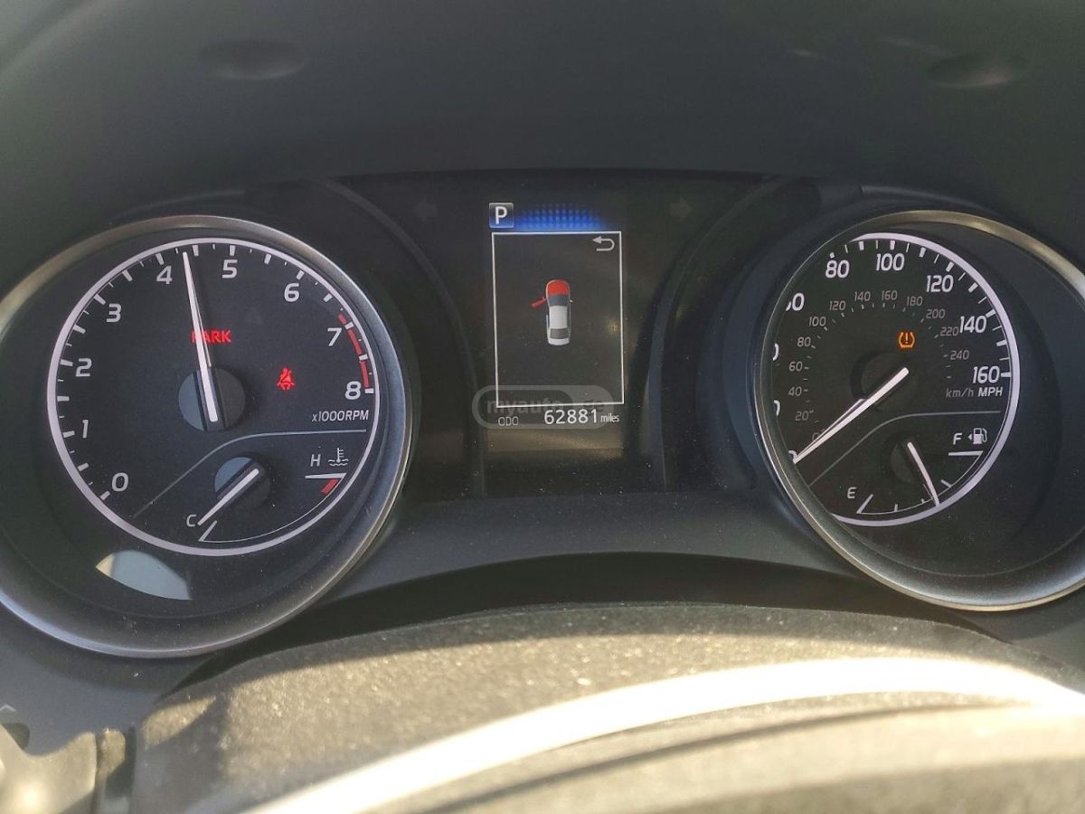 Toyota SE 4dr Front-Wheel Drive Sedan — миниатюра 9