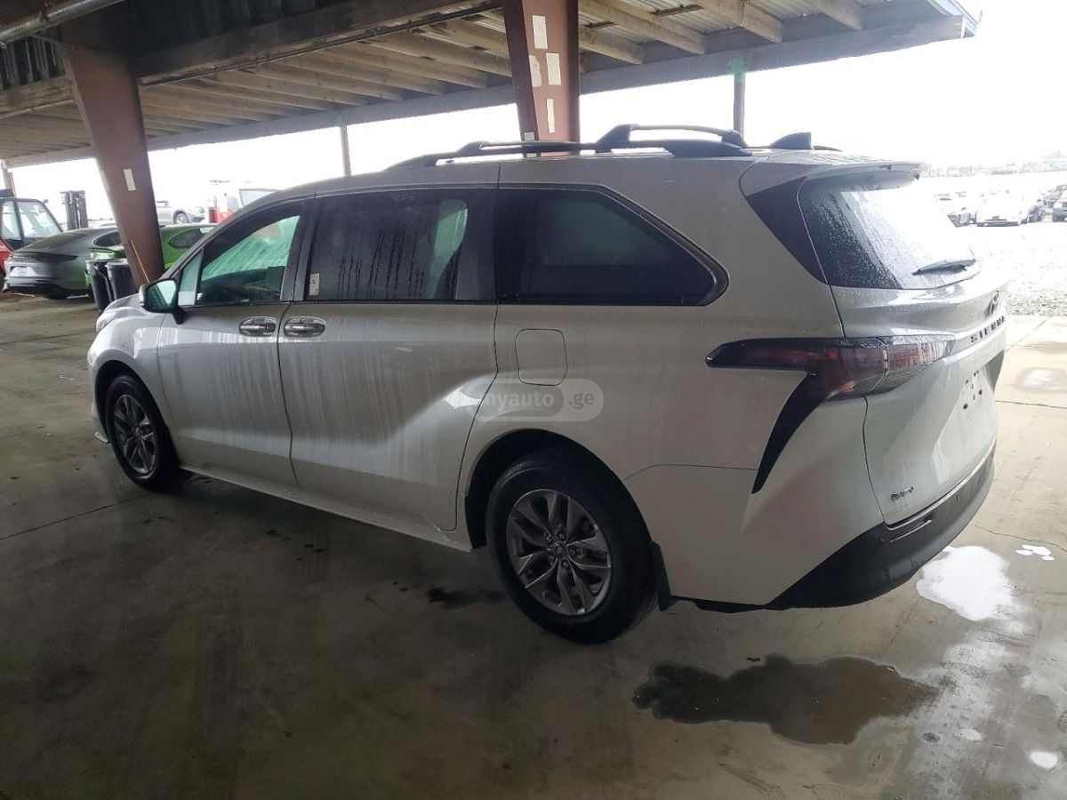 Toyota Sienna 2025 — миниатюра 2