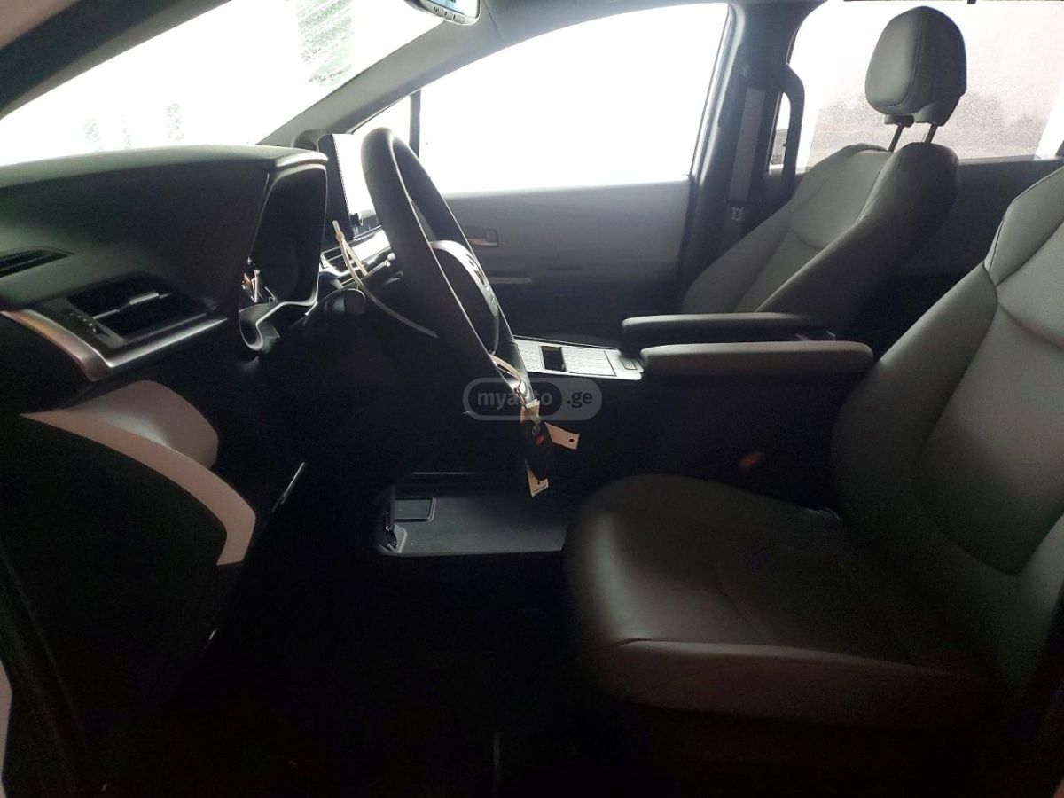 Toyota Sienna 2025 — миниатюра 7