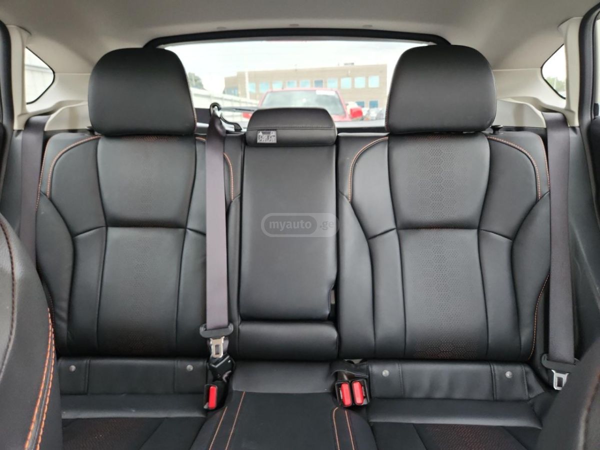 Subaru Limited 4dr All-Wheel Drive CV — миниатюра 9