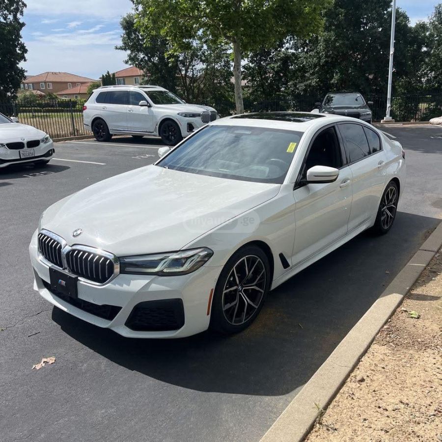 BMW 530 - фото 1
