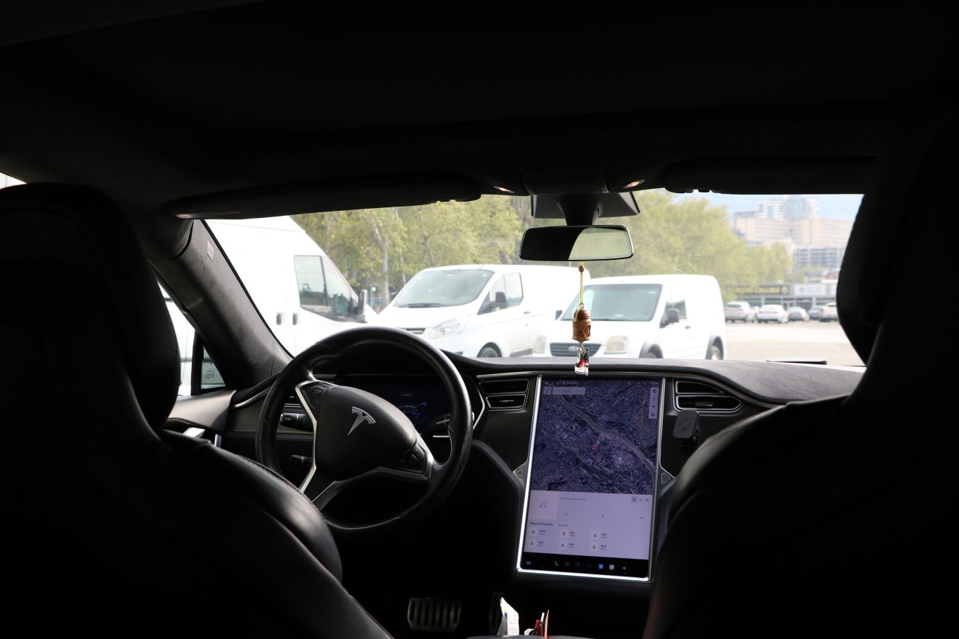 Tesla Model S - фото 10