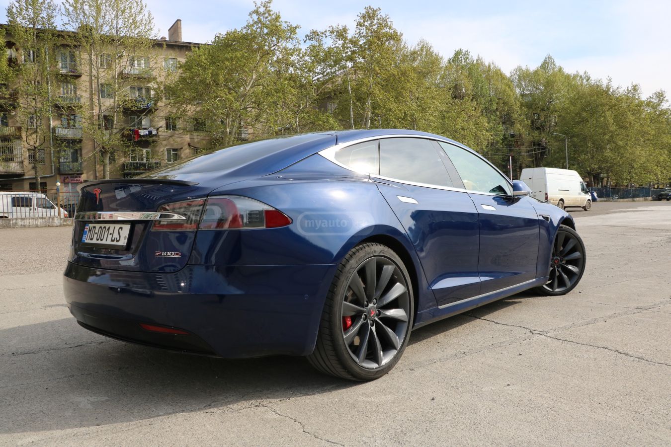 Tesla Model S - фото 13
