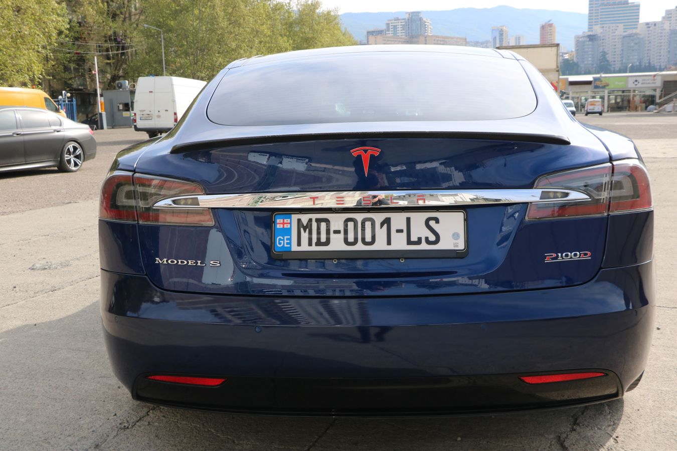 Tesla Model S - фото 14