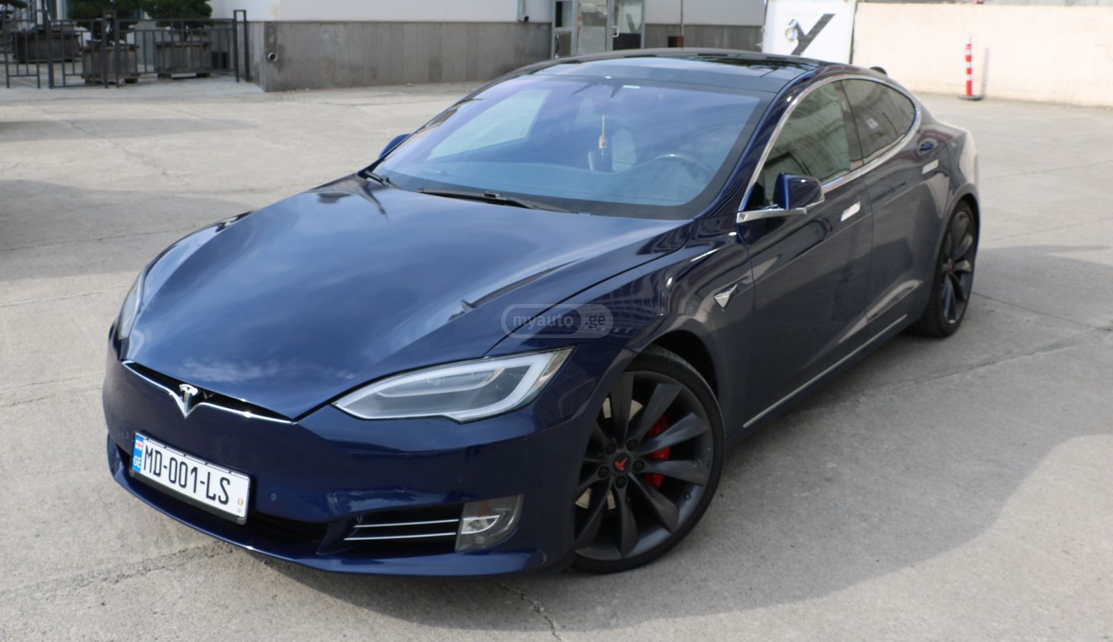 Tesla Model S - фото 8