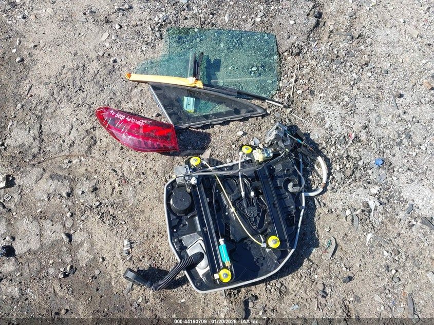 Mercedes-Benz EQE 350 2023 — миниатюра 11