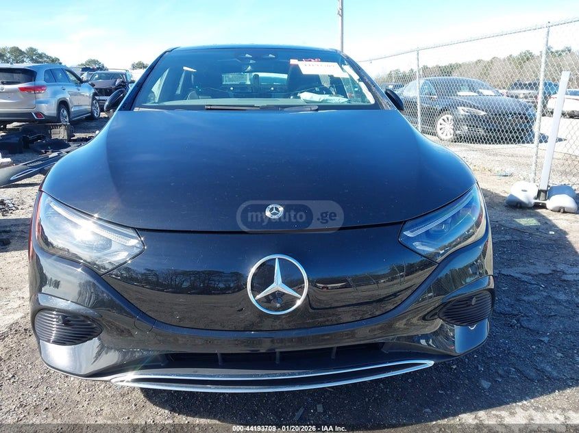 Mercedes-Benz EQE 350 2023 — миниатюра 12