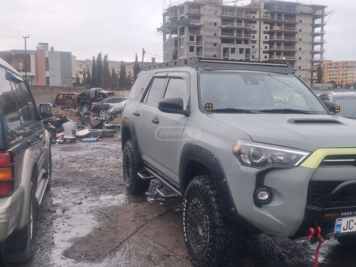 Toyota TRD Off Road 4dr 4x4 Automatic — миниатюра 2