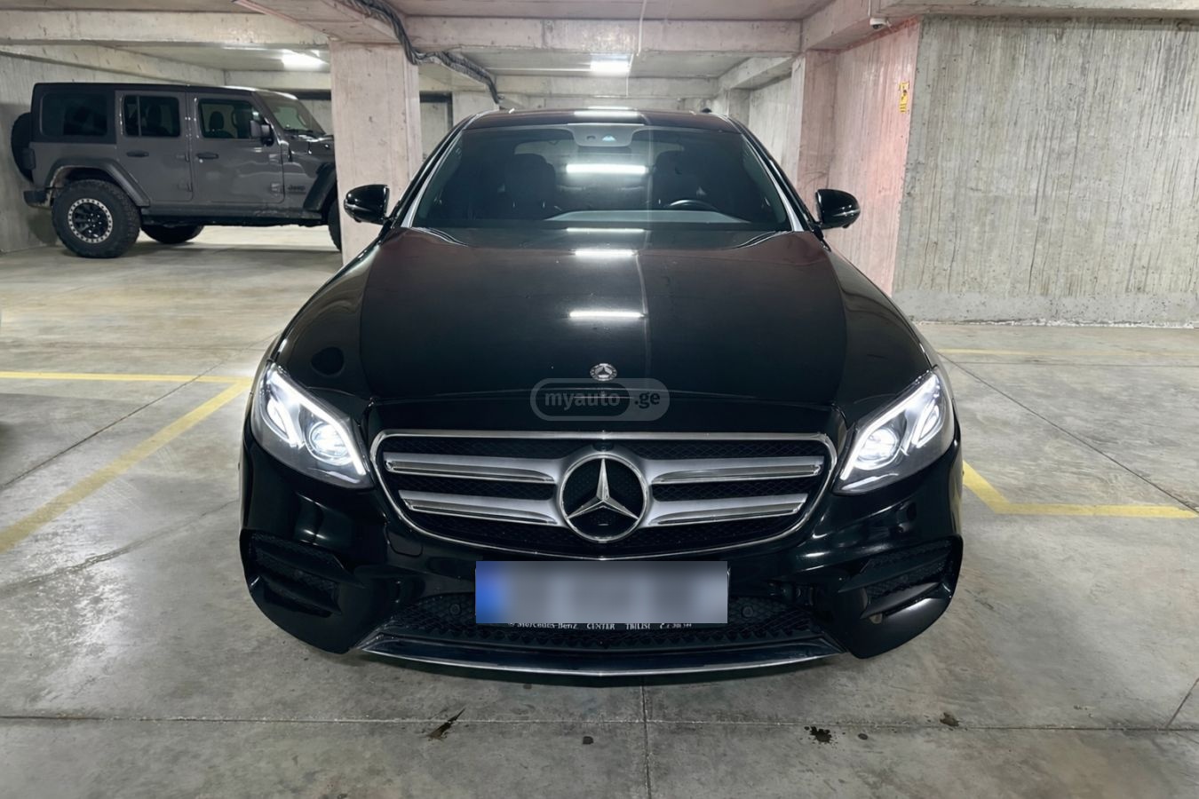 Mercedes-Benz E 220 - фото 1