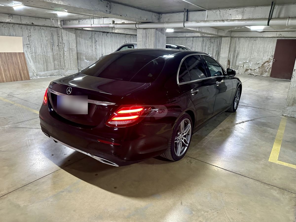Mercedes-Benz E 220 - фото 5
