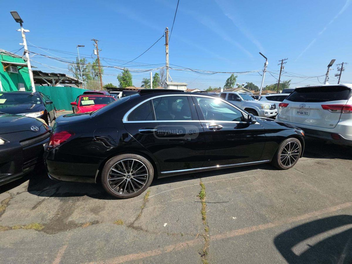 Mercedes-Benz C 300 - фото 4