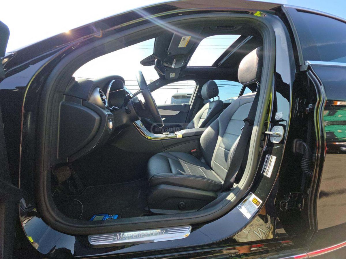 Mercedes-Benz C 300 - фото 5