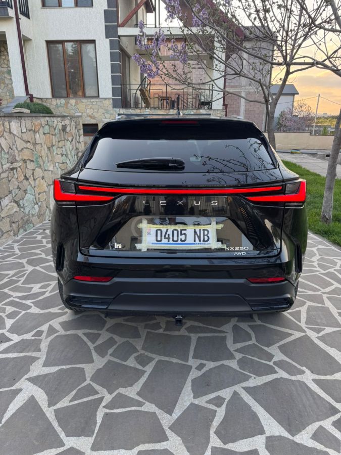 Lexus nx250 - фото 2