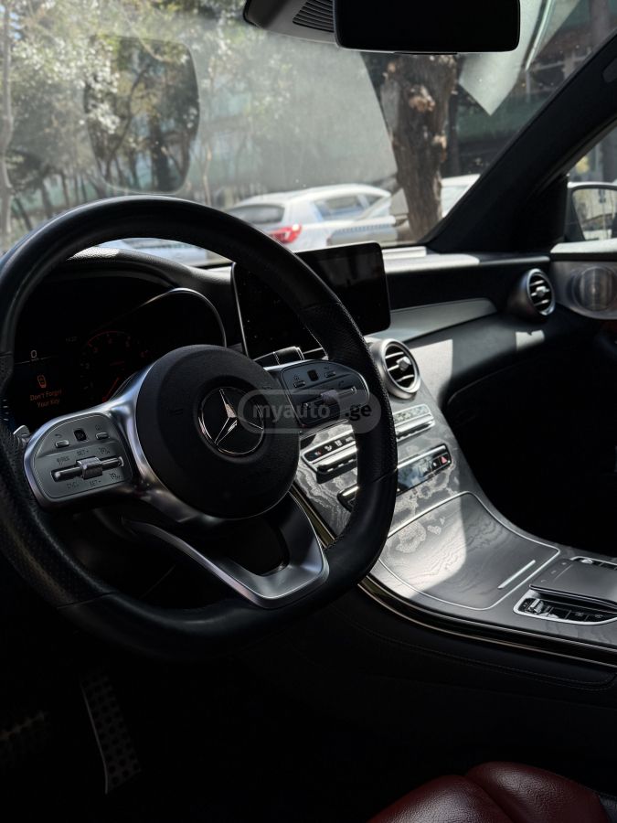 Mercedes-Benz GLC 300 Coupe - фото 6