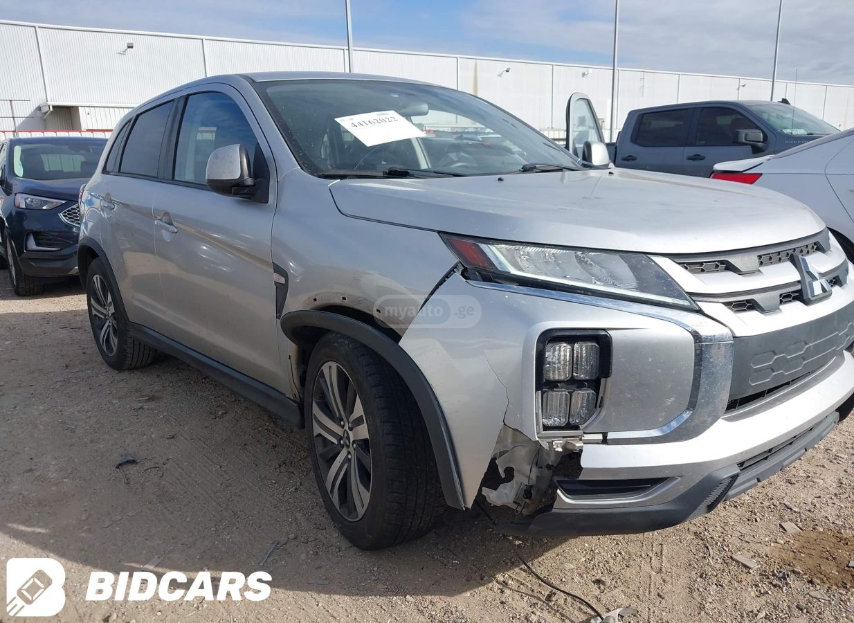 Mitsubishi Outlander Sport - фото 1