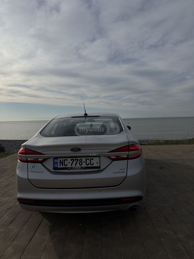 Ford Fusion - фото 7