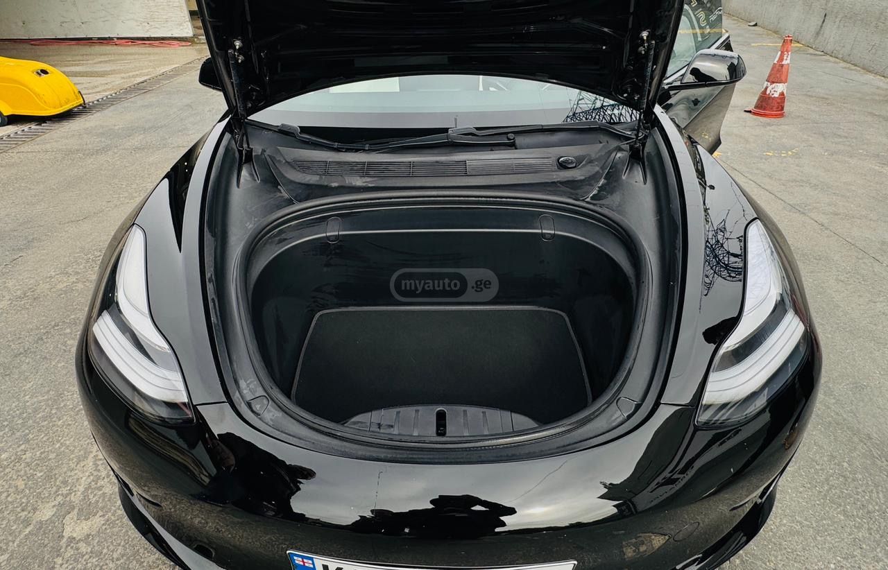 Tesla Model 3 - фото 13