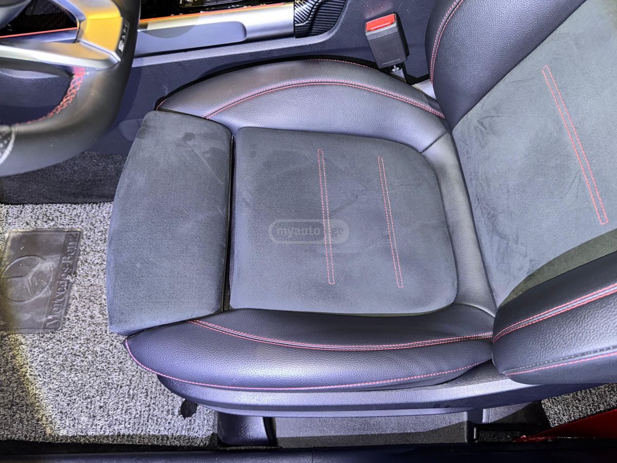 Mercedes-Benz GLB 35 AMG Base AMG GLB 35 4dr All-Wheel 2021 — миниатюра 4