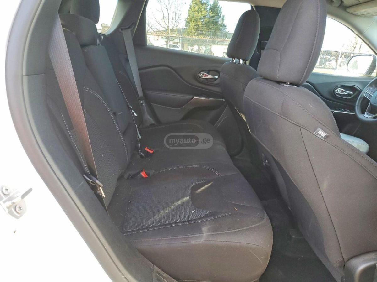 Jeep Cherokee - фото 11