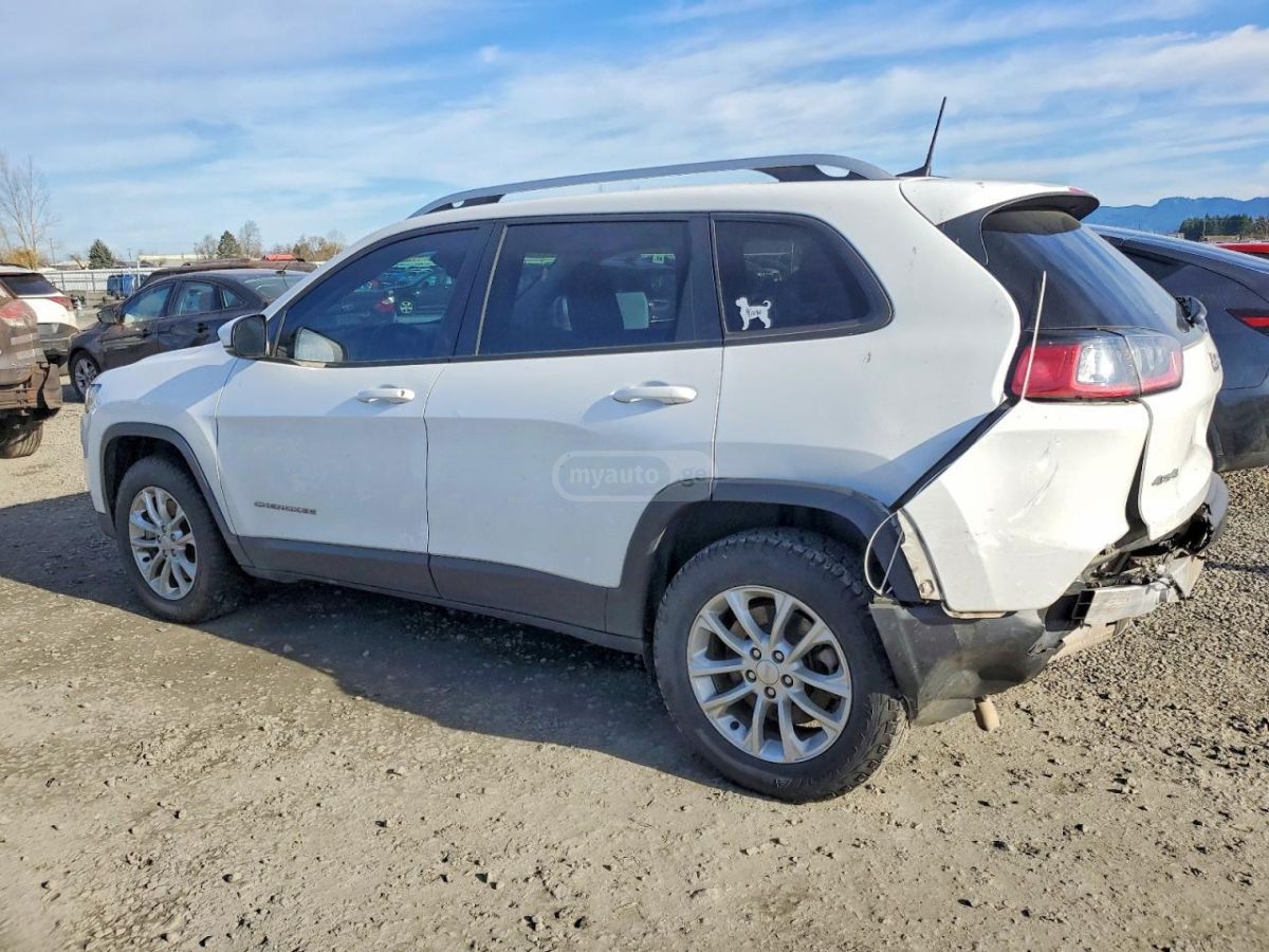 Jeep Cherokee - фото 2