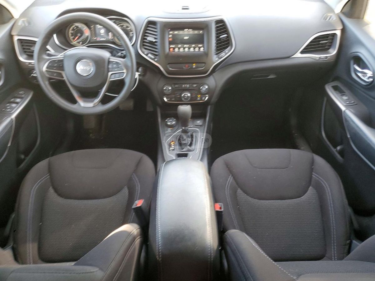 Jeep Cherokee - фото 8