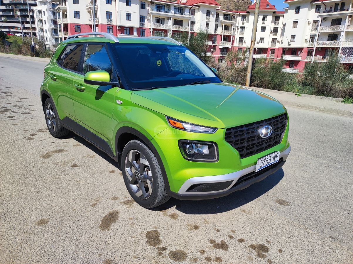 Hyundai venue - фото 1