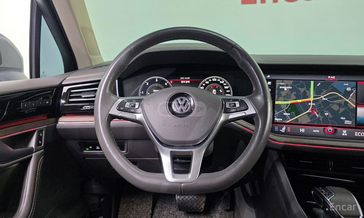 Volkswagen Touareg - фото 15